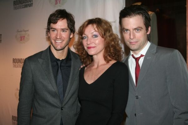 Mark Paul Gosseler, Julie White and Justin Kirk Photo