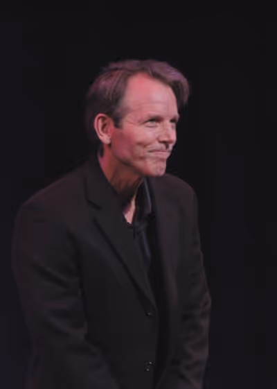 Stephen Bogardus Photo