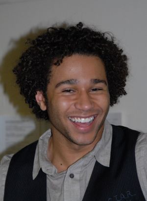 Corbin Bleu Photo