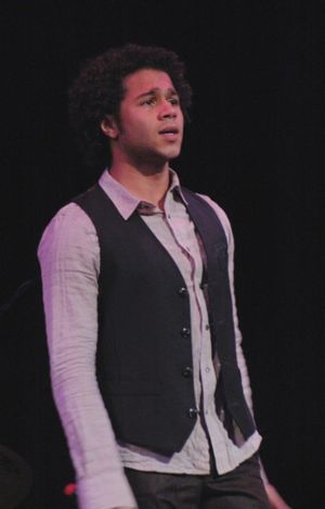 Corbin Bleu Photo