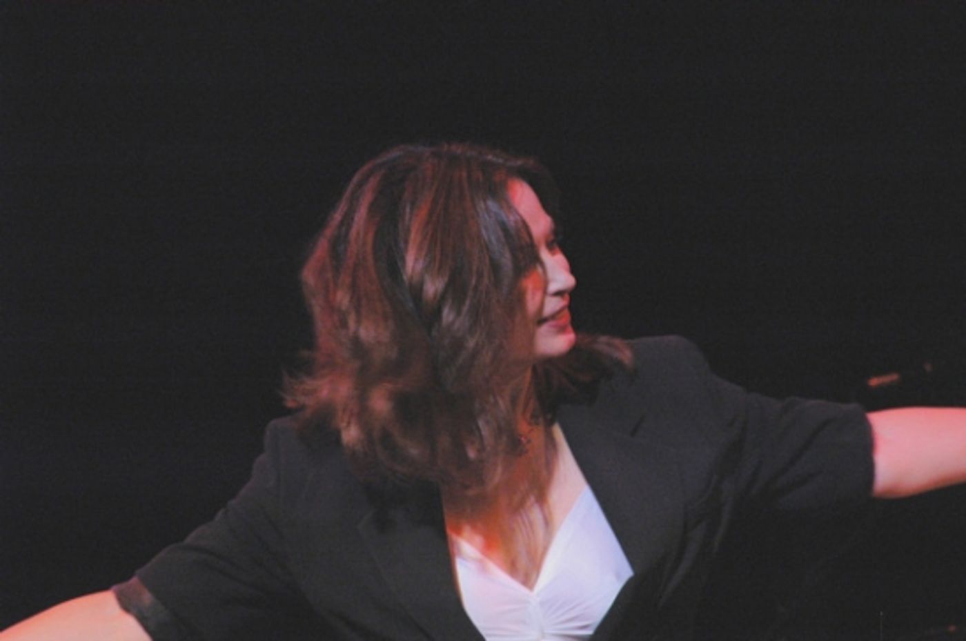 Photo Coverage: All of Me - Linda Eder at Town Hall - Performance!  Image