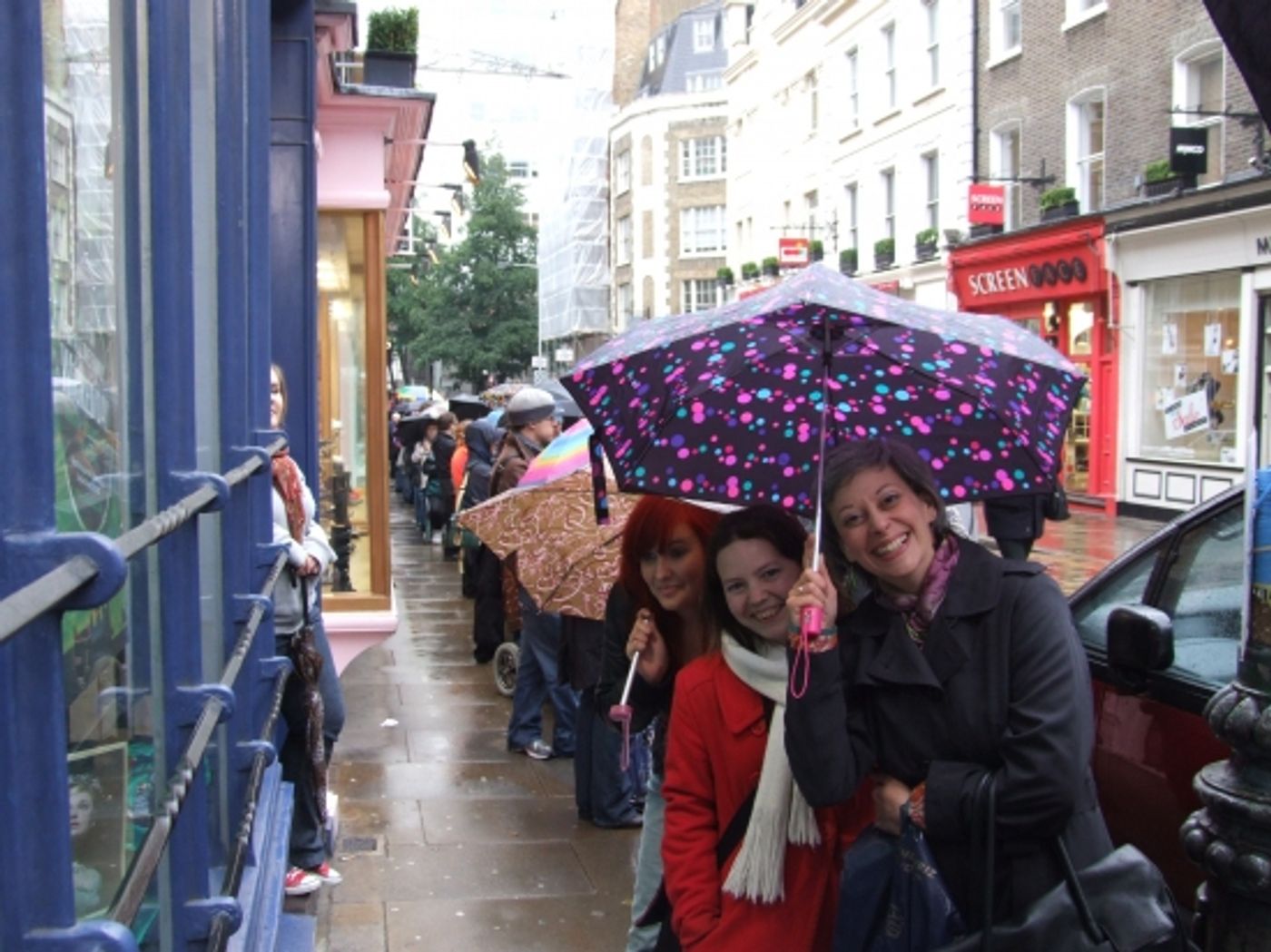 Photo Flash: U.K.'s John Barrowman Promotes New Autobiography, 'I Am What I Am'  Image