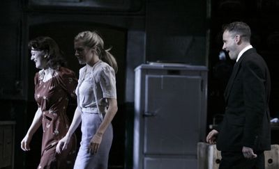 Marin Ireland, Sienna Miller and Jonny Lee Miller Photo