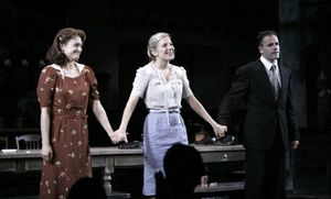 Marin Ireland, Sienna Miller and Jonny Lee Miller @ BroadwayWorld Marin Ireland, Sienna Miller and Jonny Lee Miller Photo