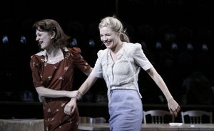 Marin Ireland and Sienna Miller
@ BroadwayWorld Marin Ireland and Sienna Miller
Photo