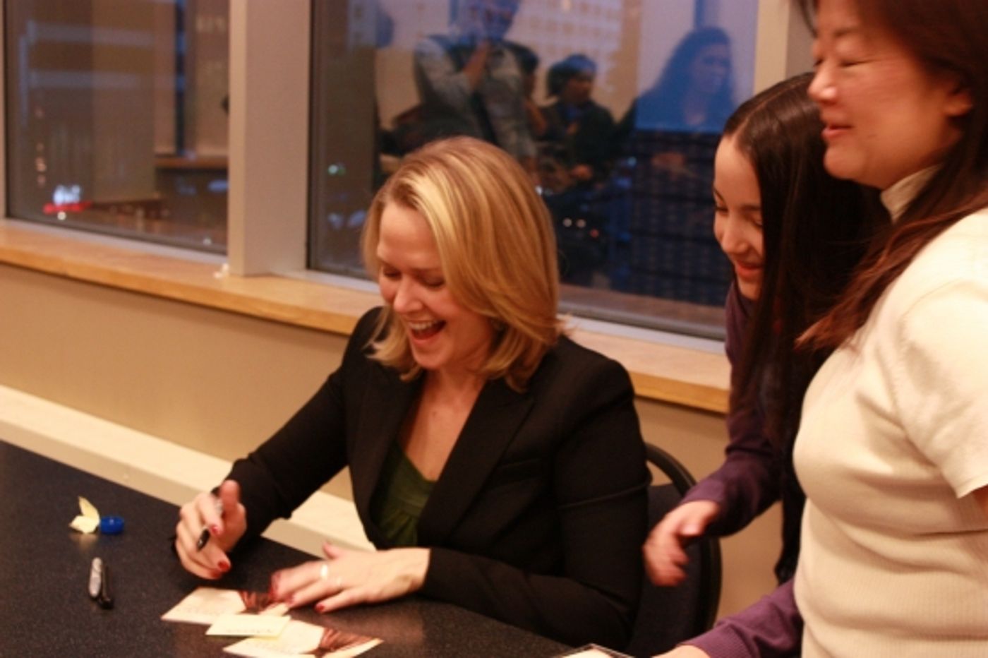 Photo Flash: Rebecca Luker Celebrates GREENWICH TIME at Barnes & Noble  Image