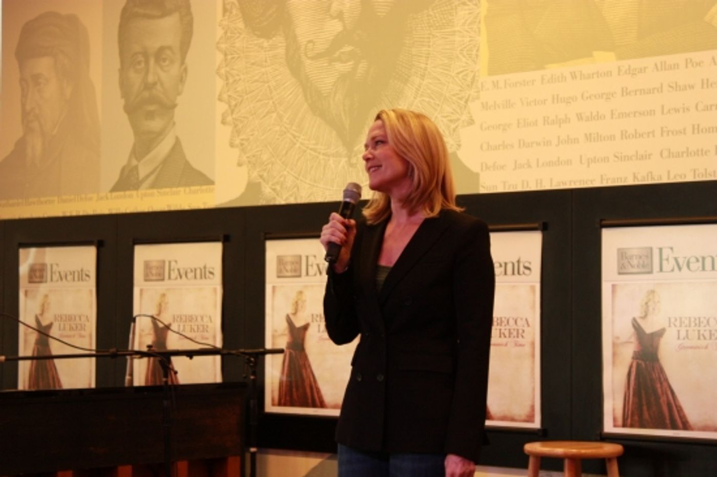 Photo Flash: Rebecca Luker Celebrates GREENWICH TIME at Barnes & Noble  Image