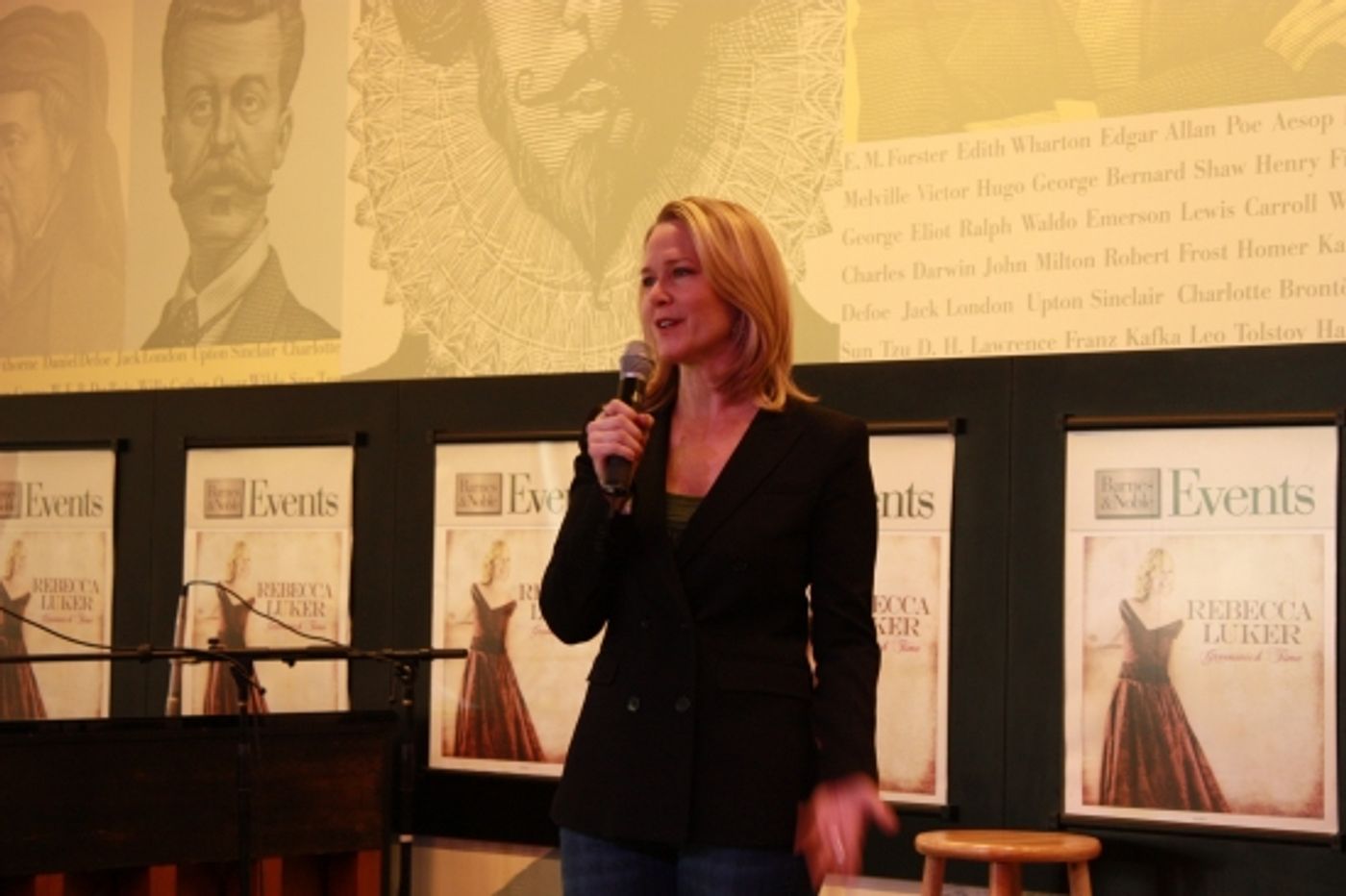 Photo Flash: Rebecca Luker Celebrates GREENWICH TIME at Barnes & Noble  Image