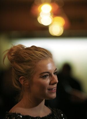  Sienna Miller Photo