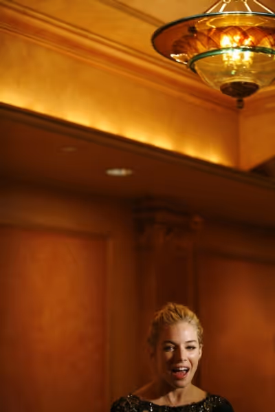  Sienna Miller Photo