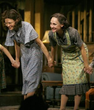 Jessica Hecht and Laurie Metcalf
@ BroadwayWorld Jessica Hecht and Laurie Metcalf
Photo