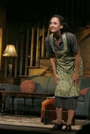 Laurie Metcalf @ BroadwayWorld Laurie Metcalf Photo