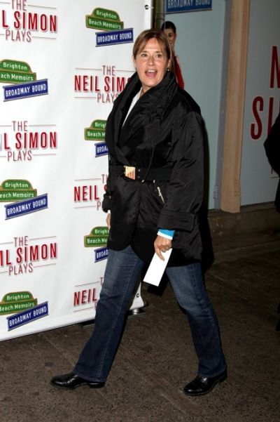 Lorraine Bracco Photo