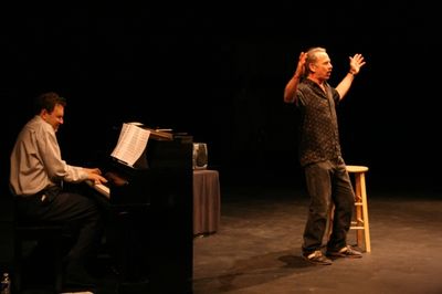 Tom Wopat on stage Photo