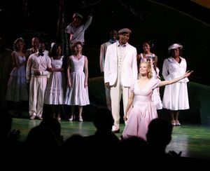 Alina Faye @ BroadwayWorld Alina Faye Photo