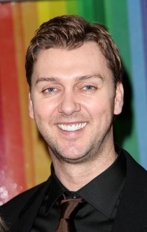 Warren Carlyle Photo