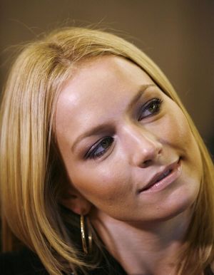 Becki Newton @ BroadwayWorld Becki Newton Photo