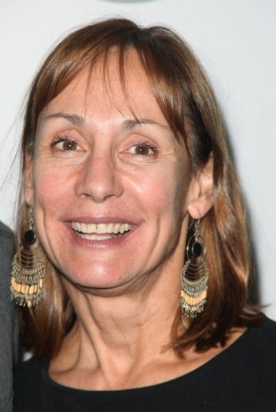  Laurie Metcalf Photo