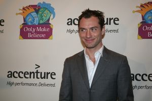Jude Law @ BroadwayWorld Jude Law Photo