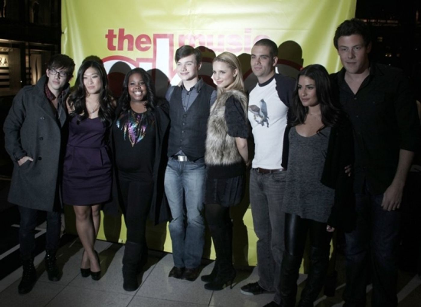 Photo Coverage: The Cast of Fox's GLEE Celebrate CD Release at Borders Columbus Circle  Image