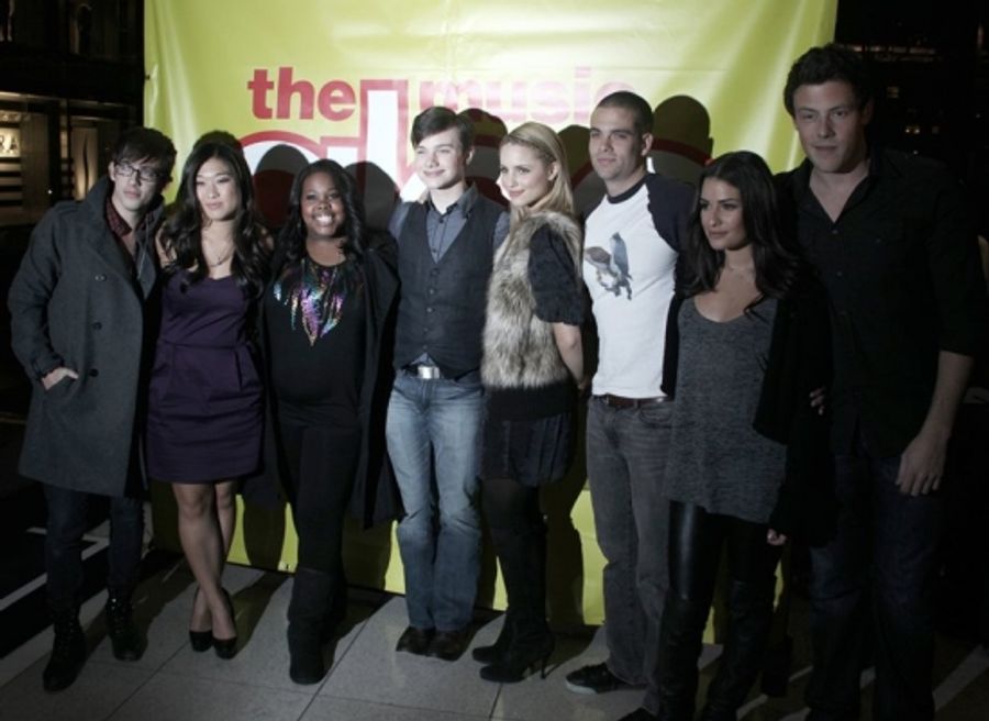 Photo Coverage: The Cast of Fox's GLEE Celebrate CD Release at Borders Columbus Circle Image