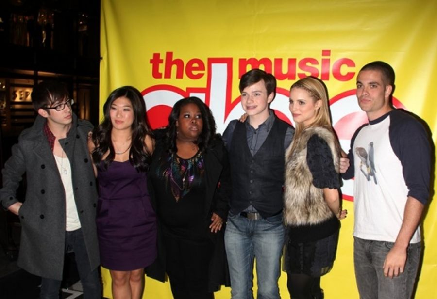 Photo Coverage: The Cast of Fox's GLEE Celebrate CD Release at Borders Columbus Circle Image