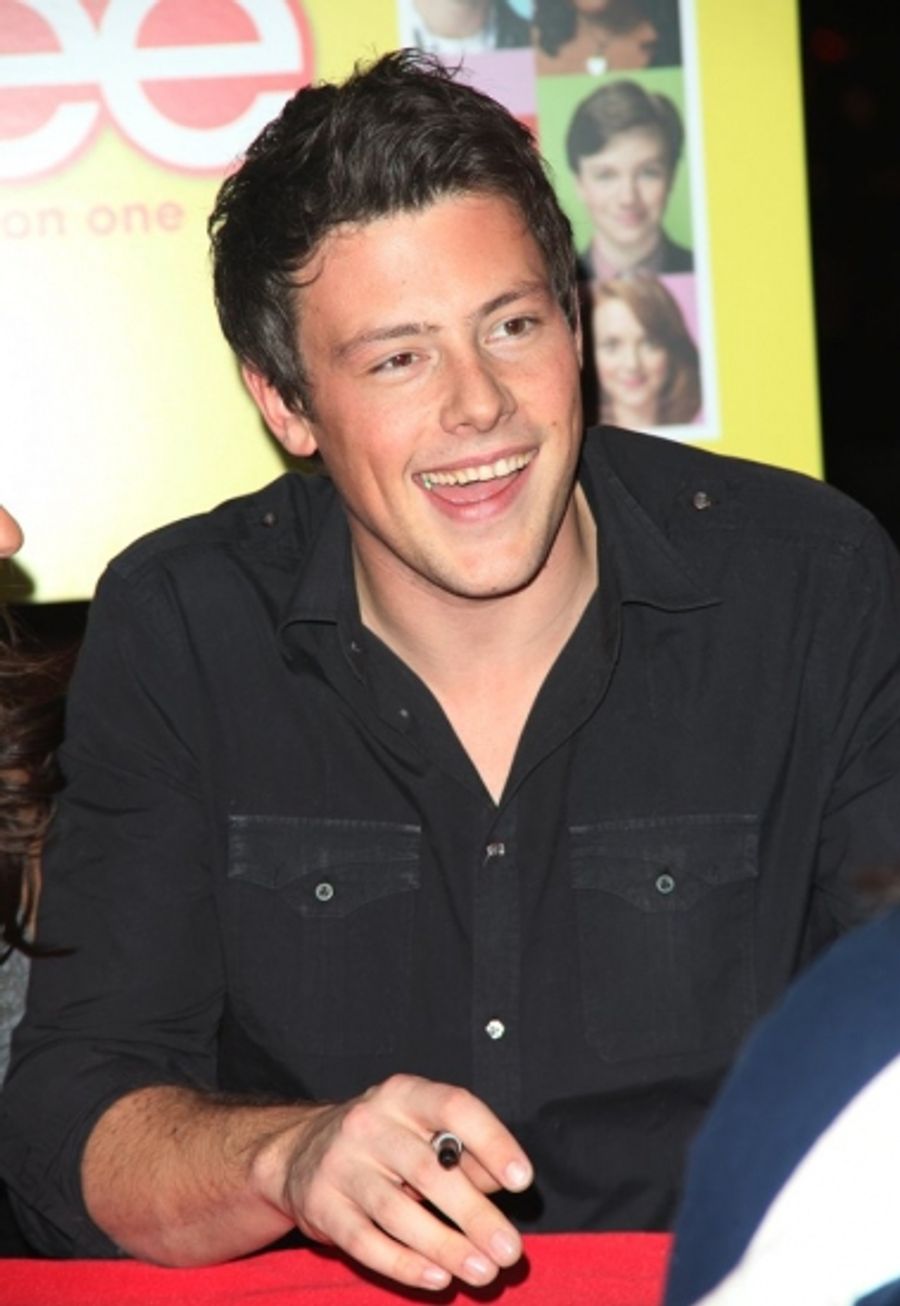 Photo Coverage: The Cast of Fox's GLEE Celebrate CD Release at Borders Columbus Circle Image