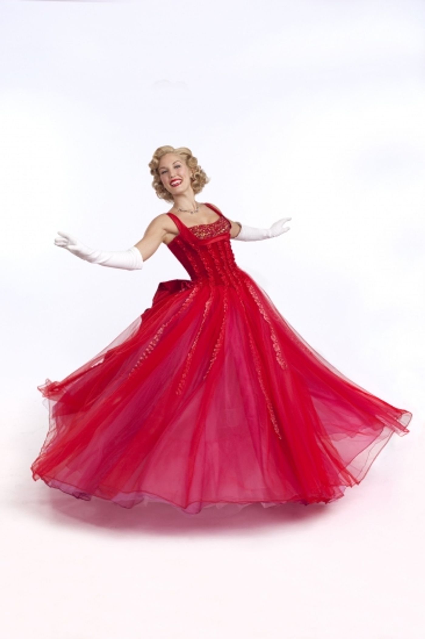 Photo Flash: IRVING BERLIN'S WHITE CHRISTMAS Opens Tonight on Broadway  Image