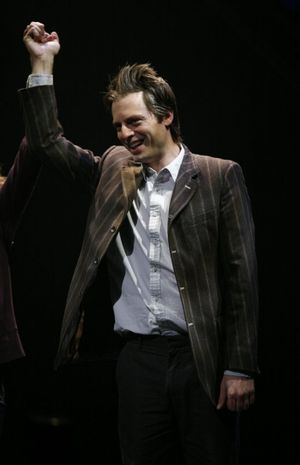 Justin Kirk @ BroadwayWorld Justin Kirk Photo