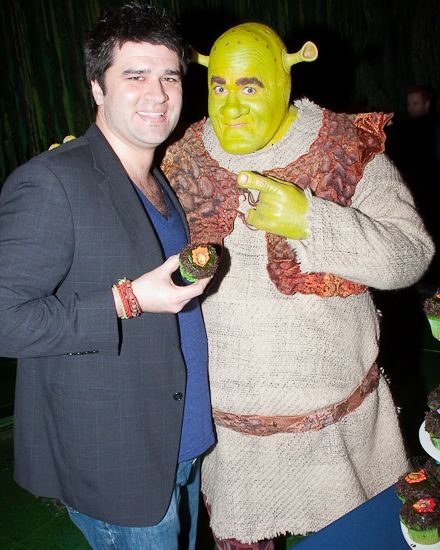 Photo Coverage: SHREK THE MUSICAL Celebrates One Year on Broadway and Bids Star Brian d'Arcy James Farewell — photo 8 of 18