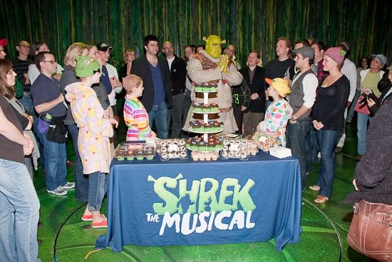 Photo Coverage: SHREK THE MUSICAL Celebrates One Year on Broadway and Bids Star Brian d'Arcy James Farewell — photo 14 of 18