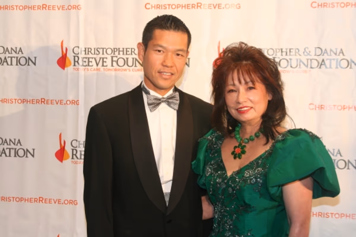 Arika Imai and Chie Imai (Designer) at 2009 Christopher & Dana Reeve Foundation Gala