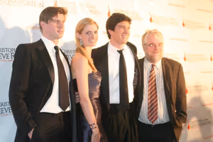 Matthew Reeve, Alexandra Reeve Givens, Will Reeve and Philip Seymour Hoffman
@ BroadwayWorld Matthew Reeve, Alexandra Reeve Givens, Will Reeve and Philip Seymour Hoffman
Photo
