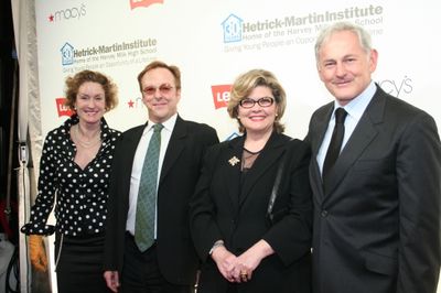 Lisa Danes, Edward Hibbert, Debra Monk and Victor Garber Photo