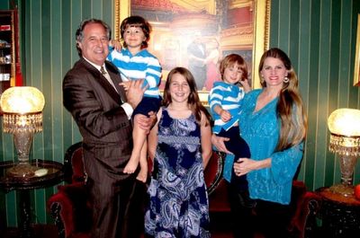 Stewart Lane, Lenny Lane, Leah Lane, Frankie Lane and Bonnie Comley Photo