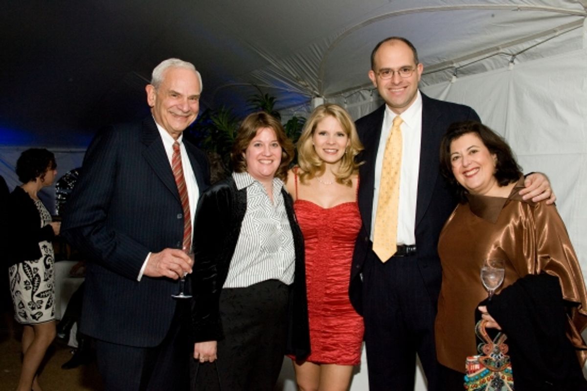 Kelli O'Hara with author and host Susan Isaacs, husband Elkan Abramowitz and Chairs Leslie and Andy Abramowitz at 