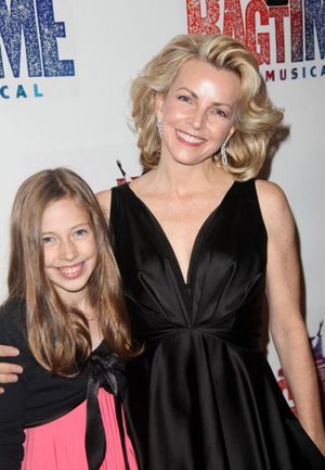 Lynette Perry McCollum with her daughter smile for the cameras! Photo