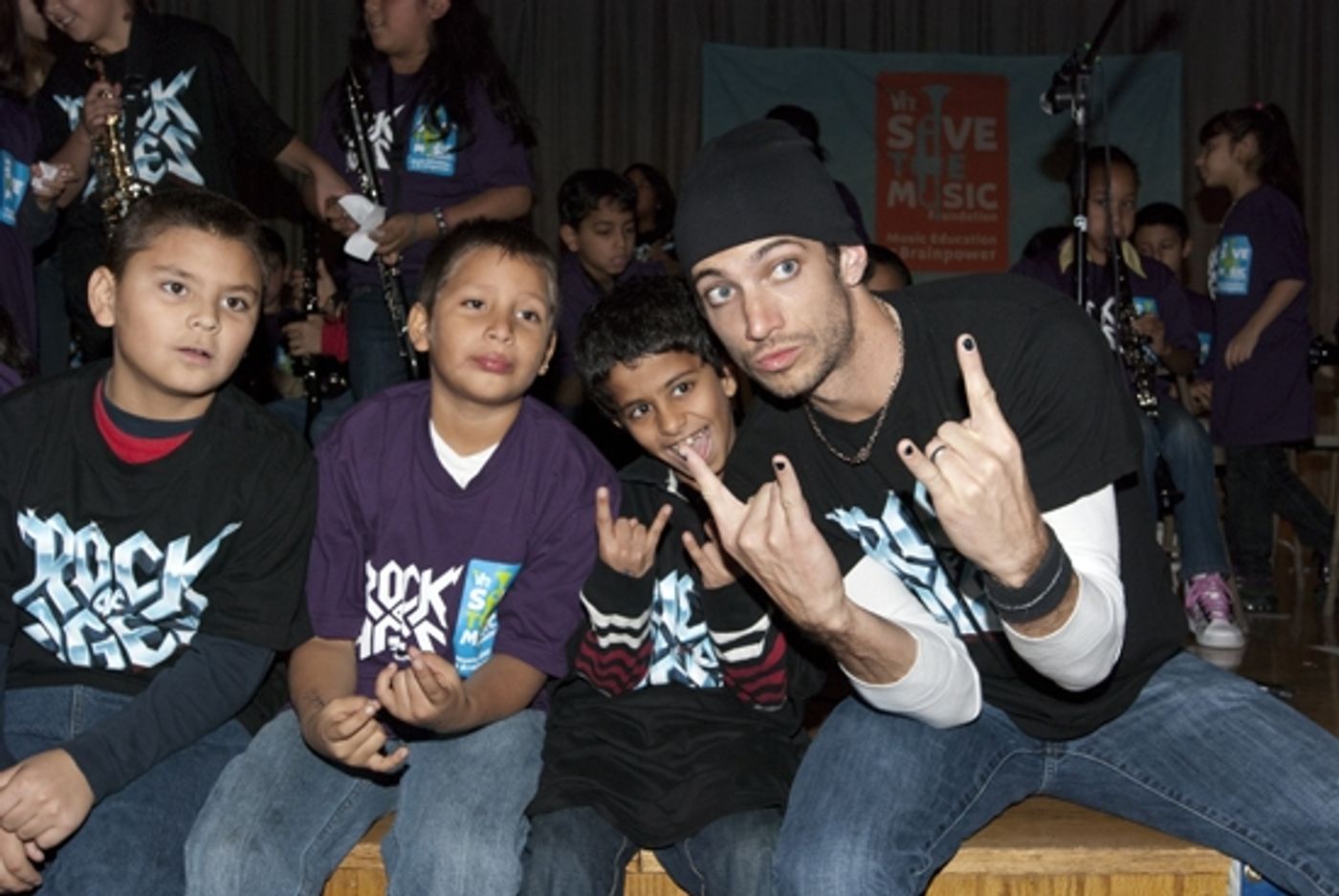 Photo Coverage: ROCK OF AGES and VH1 Save The Music Visit PS/IS 111  Image