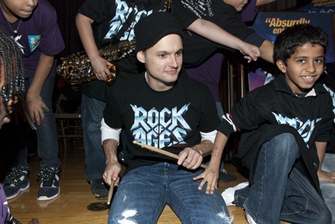 Photo Coverage: ROCK OF AGES and VH1 Save The Music Visit PS/IS 111  Image