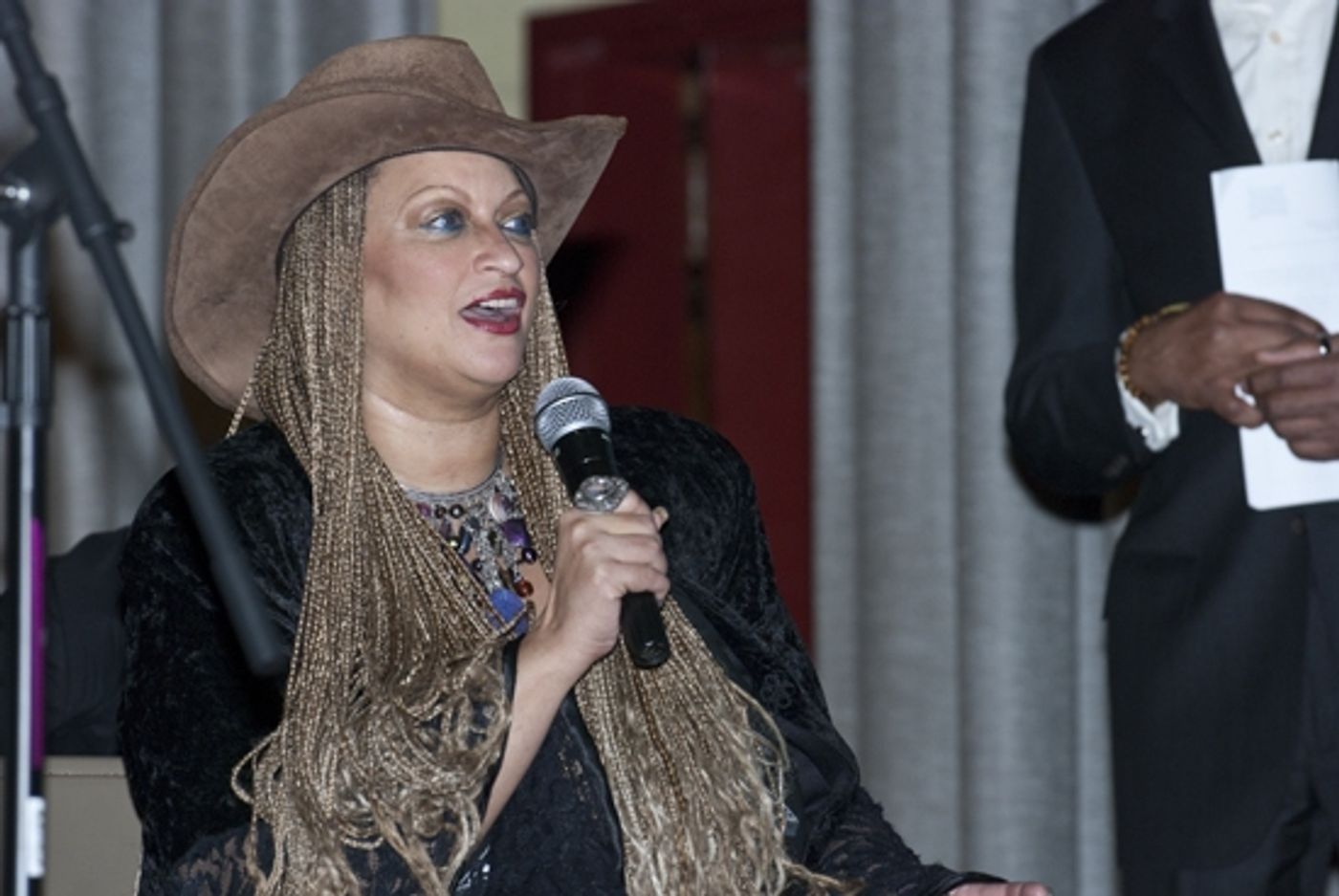 Photo Coverage: ROCK OF AGES and VH1 Save The Music Visit PS/IS 111  Image