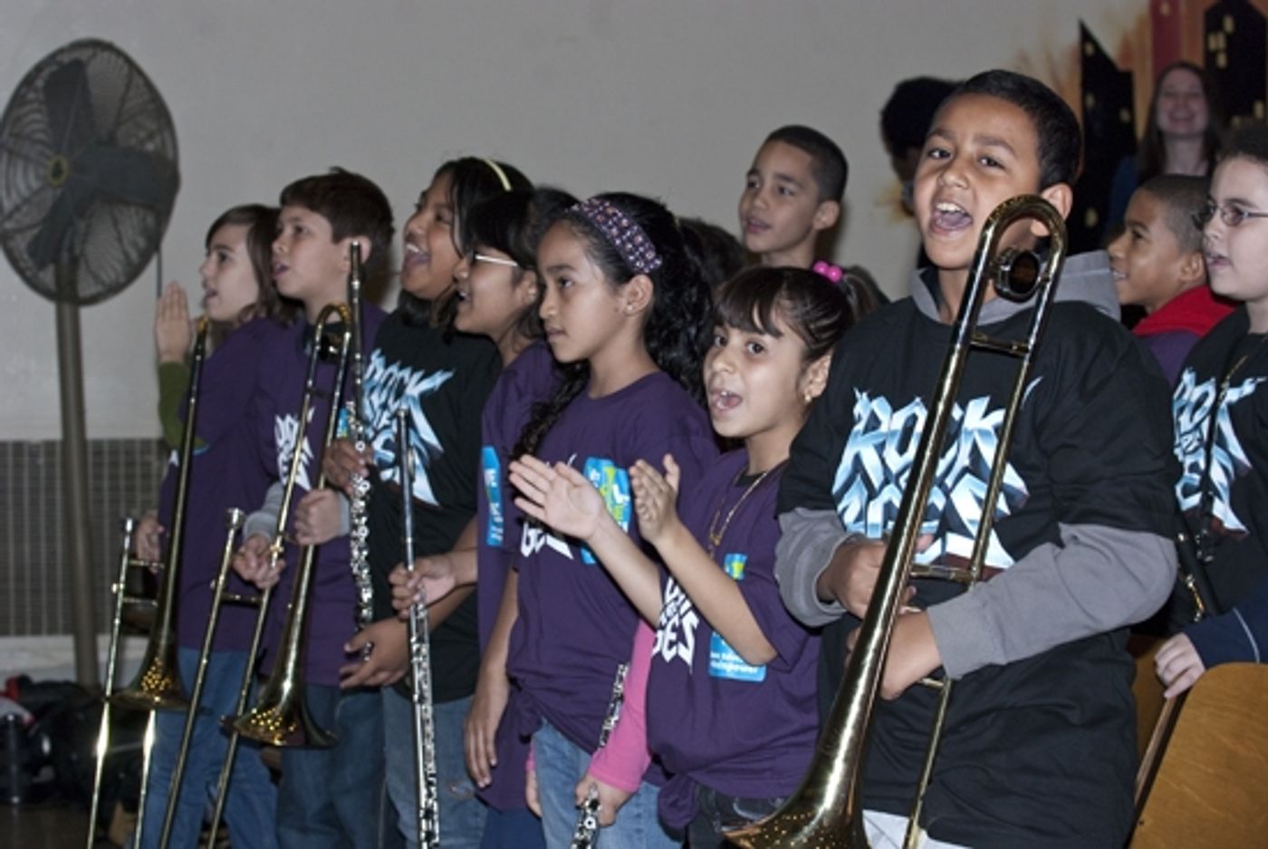 Photo Coverage: ROCK OF AGES and VH1 Save The Music Visit PS/IS 111  Image