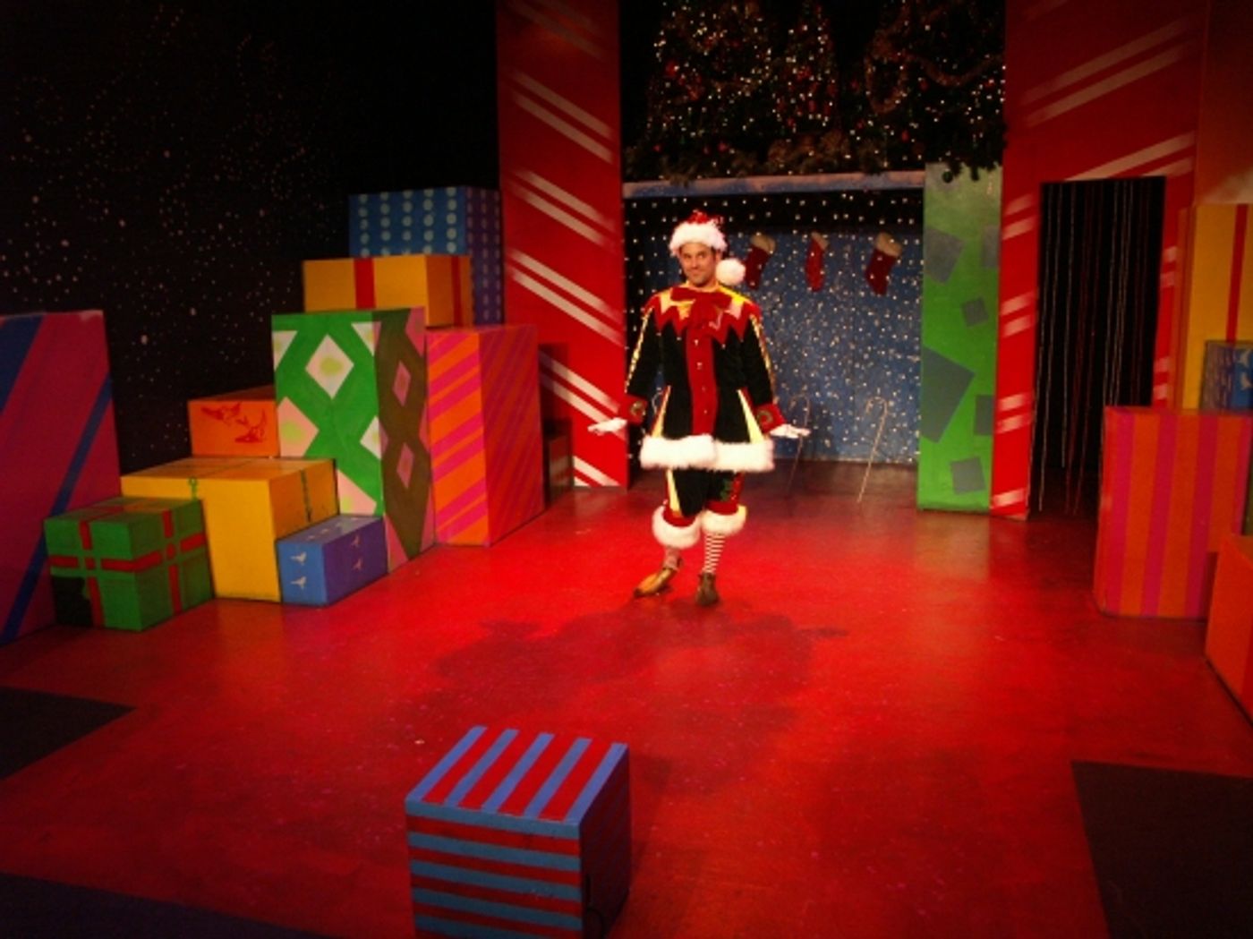 Photo Flash: Nicholas Brendon in THE SANTALAND DIARIES Photo Flash: Nicholas Brendon in THE SANTALAND DIARIES Image