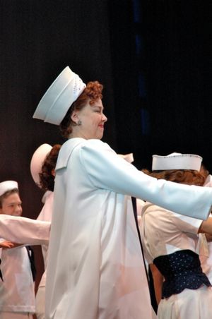 Harriet Harris Photo