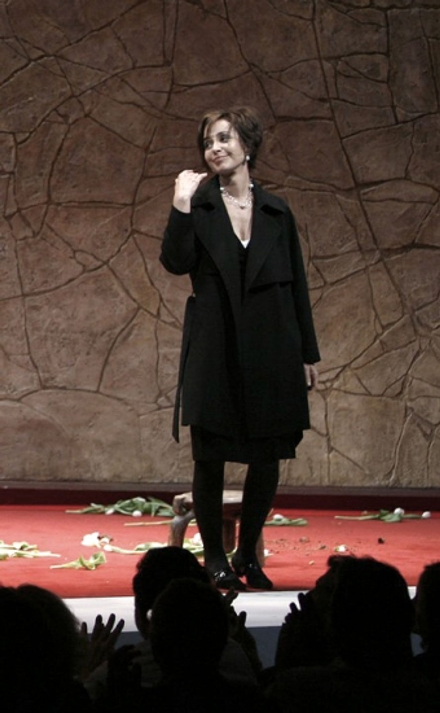 Photo Coverage: The New Cast of GOD OF CARNAGE Debuts!  Image