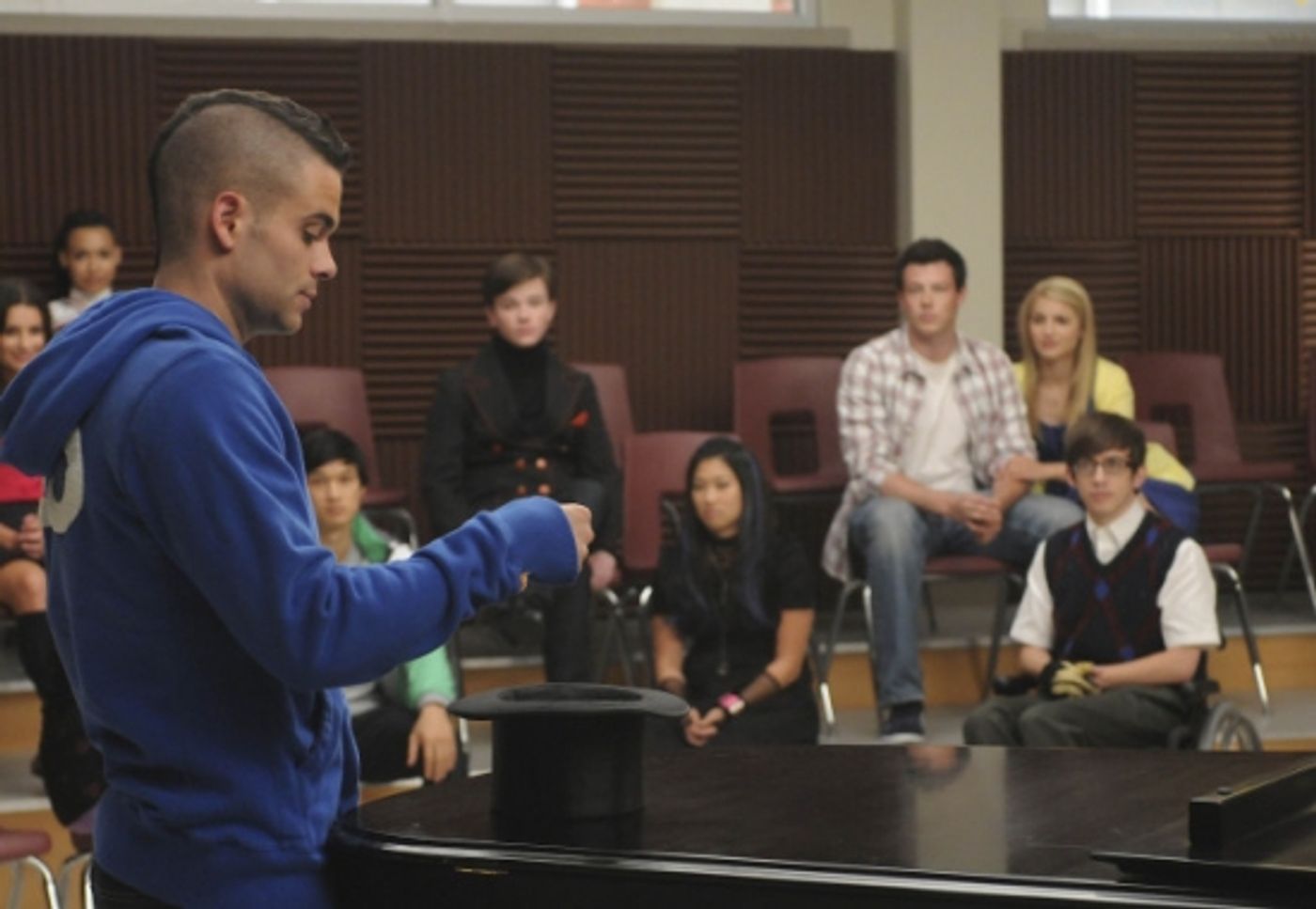 Photo Flash: GLEE - Episode Sneak Peek - 'Ballad' Airs Tonight! Photo Flash: GLEE - Episode Sneak Peek - 'Ballad' Airs Tonight! Image