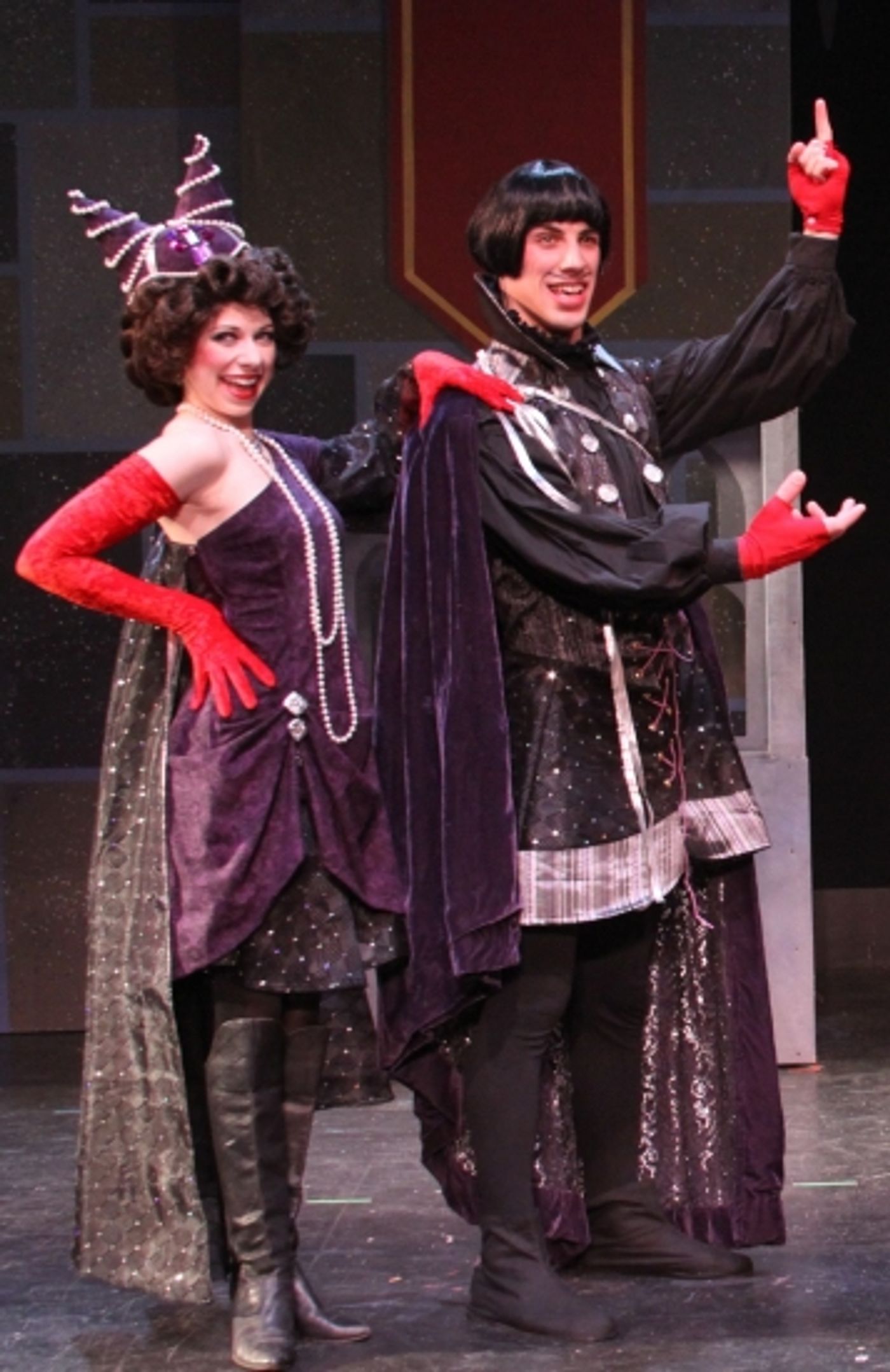 Photo Flash: KNIGHT BEFORE CHRISTMAS at Downtown Cabaret Theatre  Image