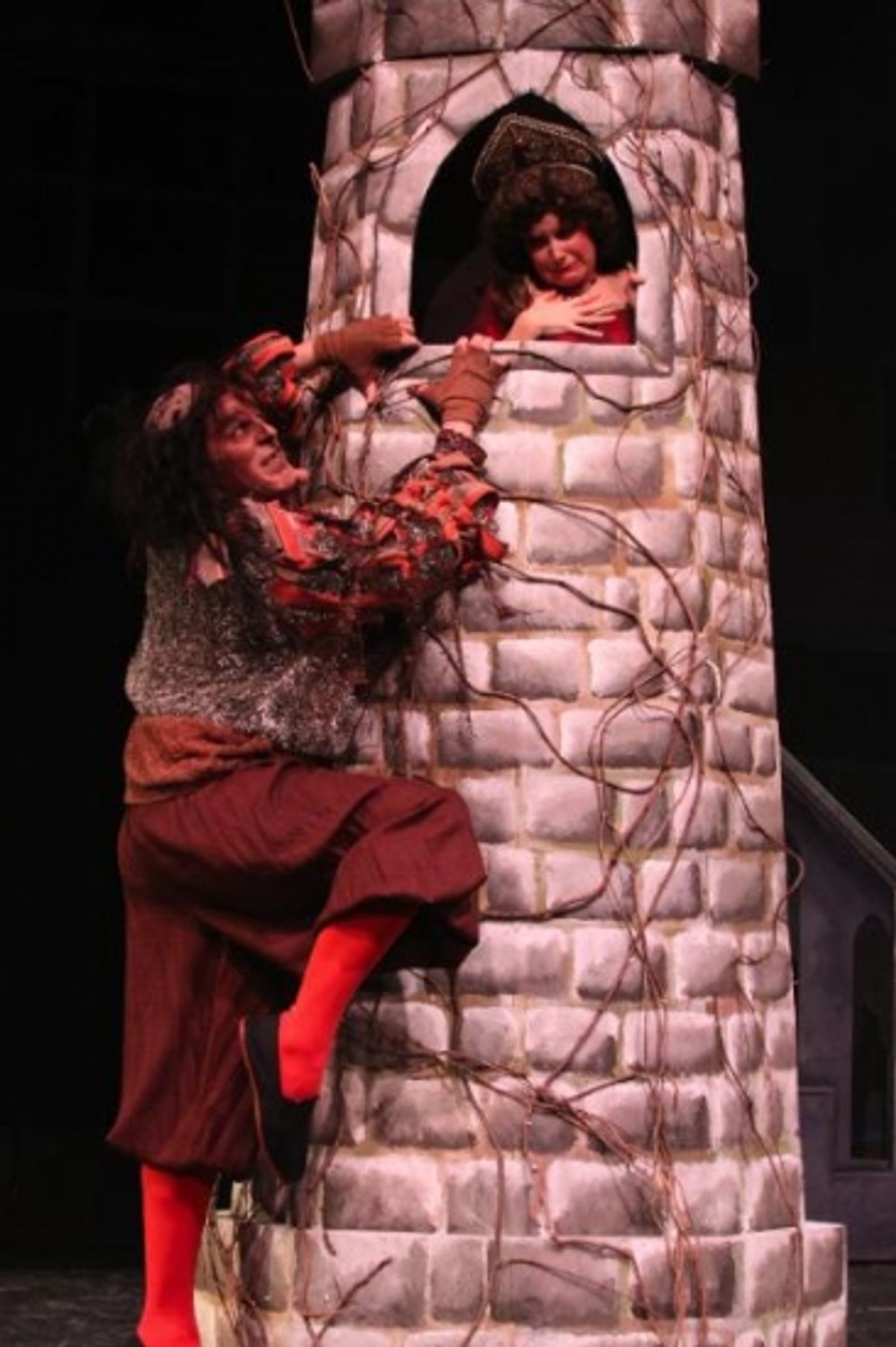 Photo Flash: KNIGHT BEFORE CHRISTMAS at Downtown Cabaret Theatre  Image