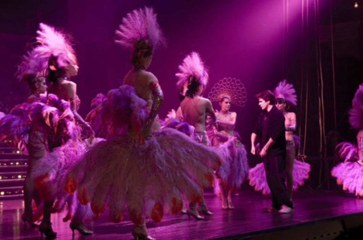 Rob Marshall directs on the NINE set at 