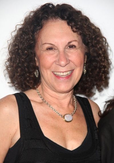 Rhea Perlman Photo