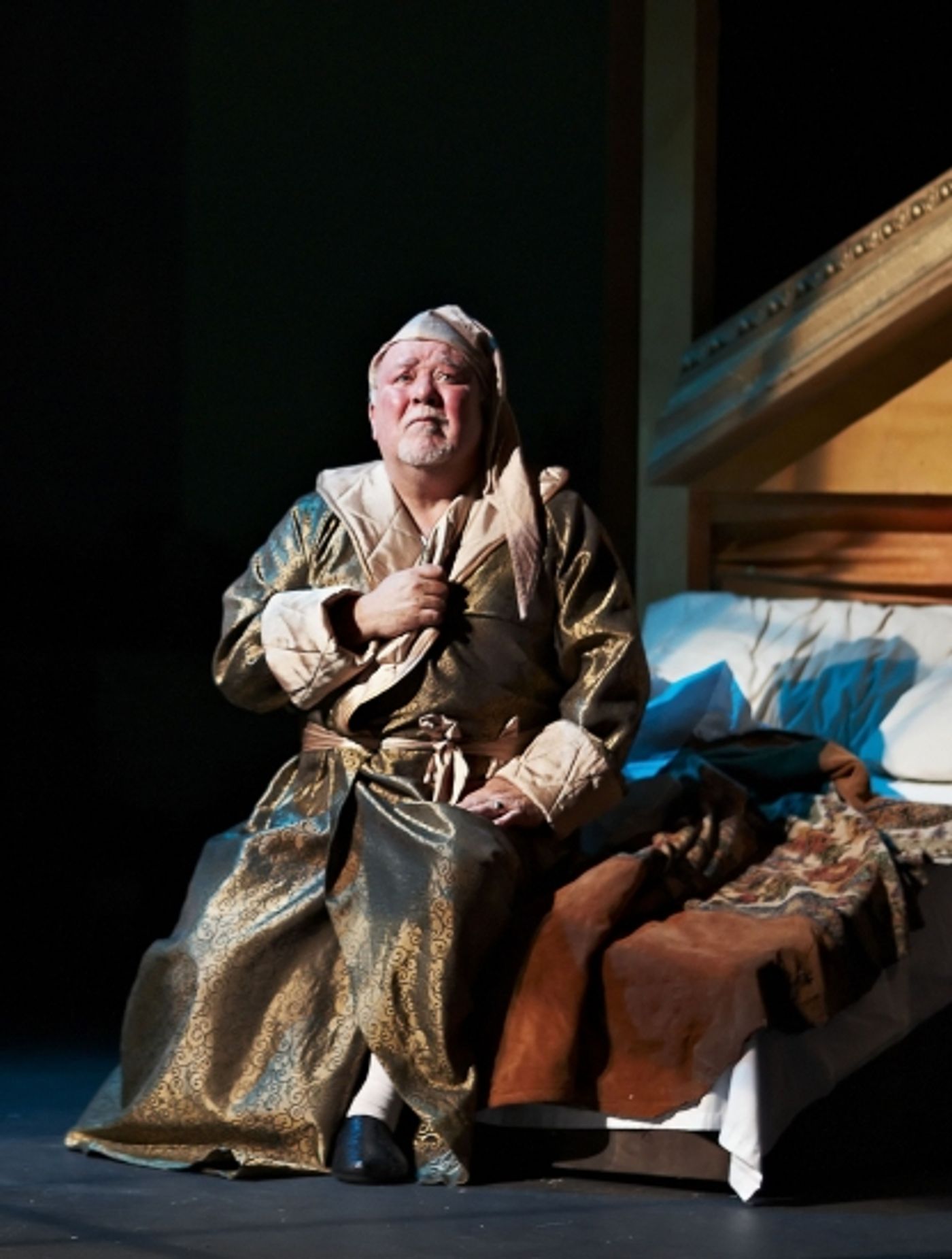 Photo Flash: Gareth Hale Stars In Arts Theatre's A CHRISTMAS CAROL  Image